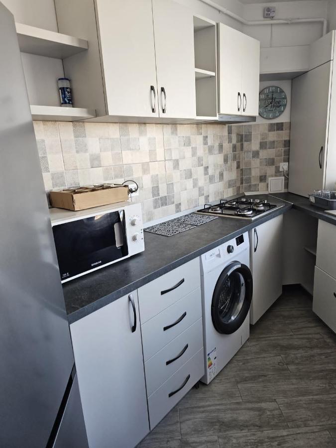 Astero Apartments Premium Accomodation Iasi Bagian luar foto